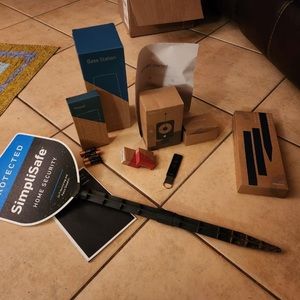 SimpliSafe 6 piece Security System